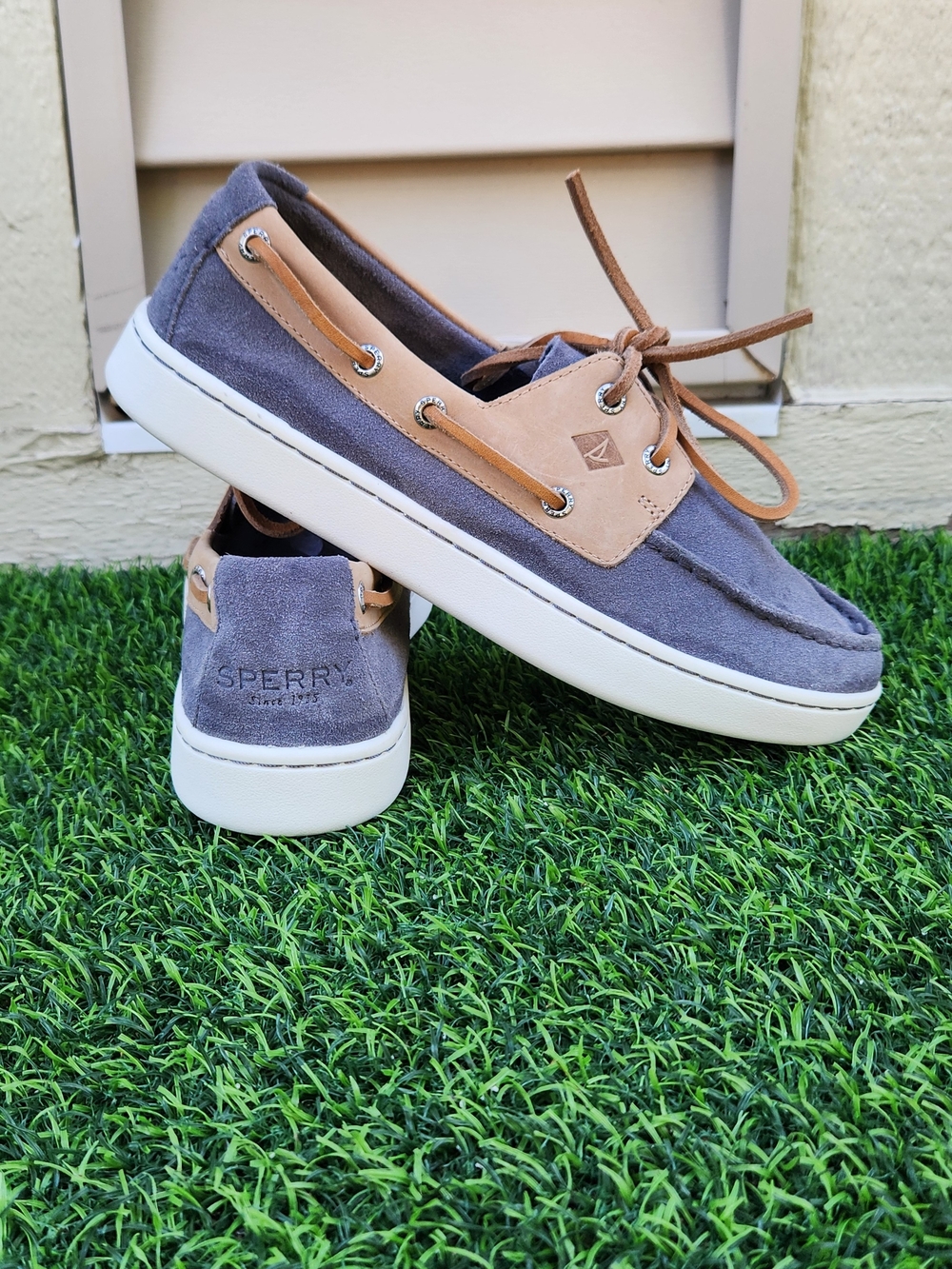 Sperry Cup II Gray Suede Shoe with Tan Leather Accents SIZE 8